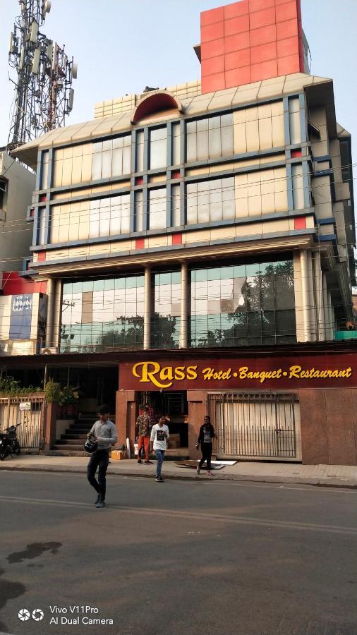 Rass Hotel Kanpur Exterior photo