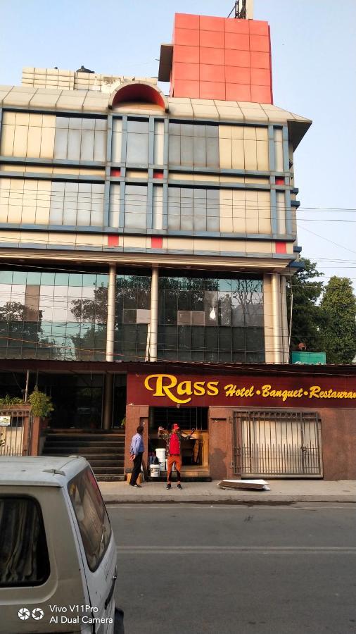 Rass Hotel Kanpur Exterior photo