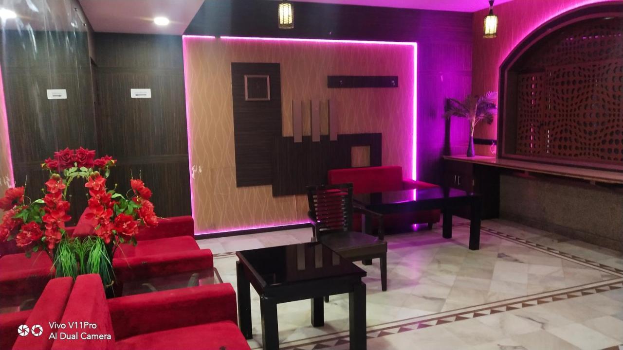Rass Hotel Kanpur Exterior photo