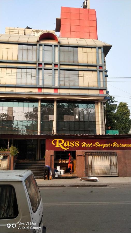 Rass Hotel Kanpur Exterior photo